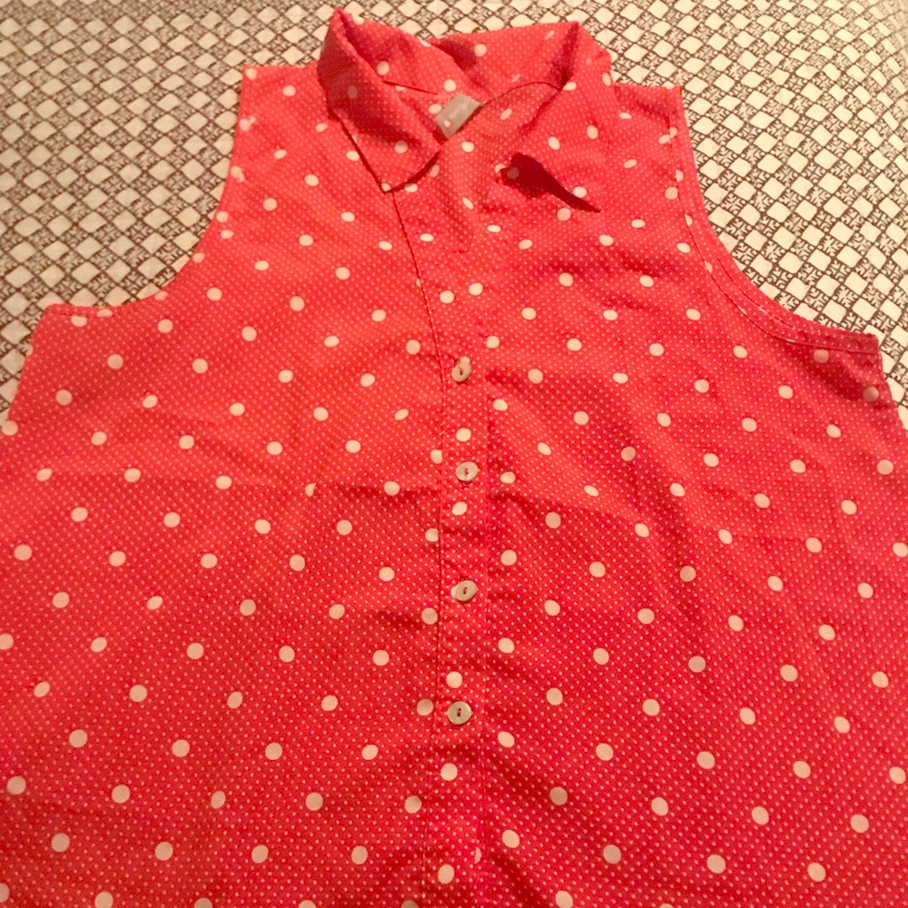 Polka dot sleeveless blouse